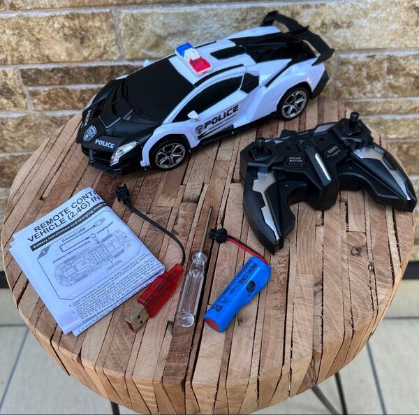 【こども向け】新品未使用①変形ロボットラジコンカー 黒 ブラック オフロード