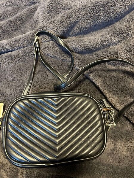 ショルダーバッグ レザー バッグ GUCCI ショルダー ブラック 斜め掛け GGスプリーム クロコダイル 黒