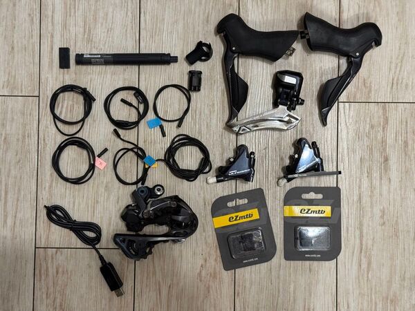 シマノ Shimano Ultegra DI2 R8070 2x11s 油圧 ディスク コンポセット