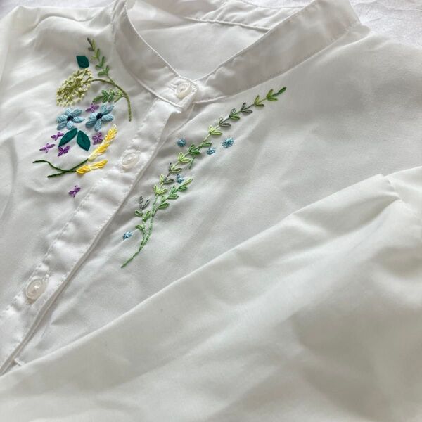 手刺繍入り ロングブラウス 半袖