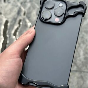 iPhone16 バンパー ブラック