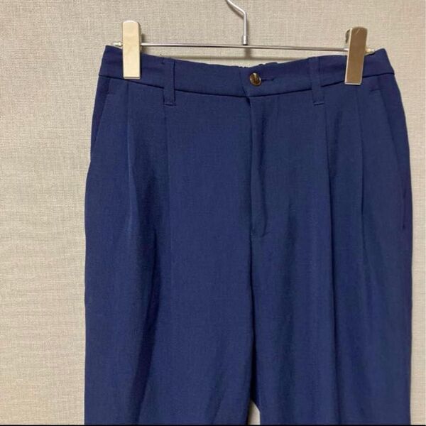 アーバンリサーチ タックパンツセンタープレス(S)ネイビー無地キレイめ バックゴム