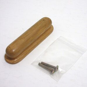 【中古DIY部材】開き戸取っ手 戸棚ドア掴み マグネットキャッチ ドアキャッチ 木製つまみ ハンドル 金物 金具