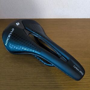 Kocevlo フルカーボン ショートサドル