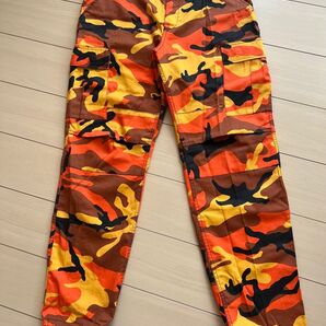 迷彩柄 超美品カーゴパンツ オレンジ