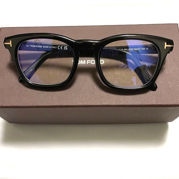 TOM FORD メガネ TF5870-Bウェリントン ブルーライトカット