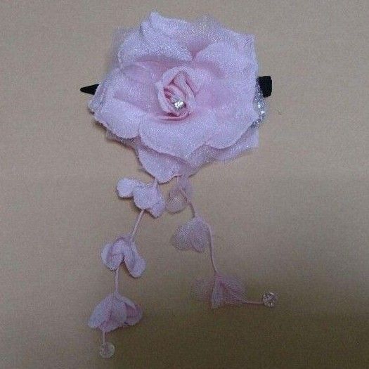 ヘアクリップ付きコサージュ 洋花 カラー:ピンク