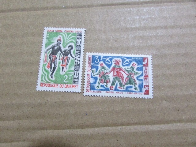 ☆美品☆ 中国切手 中国画 唐美人 1984年 T89 3種完 小型シート