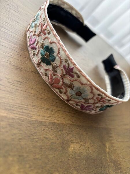 ハンドメイド カチューシャ インドリボン フラワー 花 ホワイト