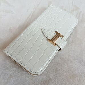 ♪ らくらくスマートフォン F-52Bケース手帳型 ホワイト