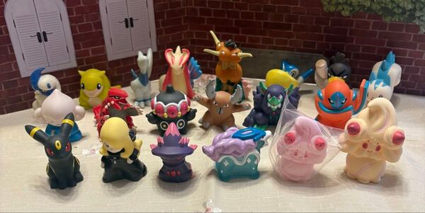 ポケモンキッズ 20個セット 指人形 ポケモン フィギュア 新品マホイップ クリアのスイクン