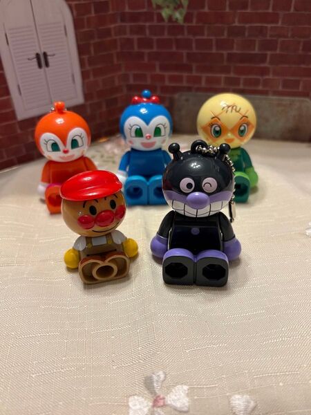 アンパンマン ブロックラボのお人形など5体セット 赤い帽子のアンパンマン