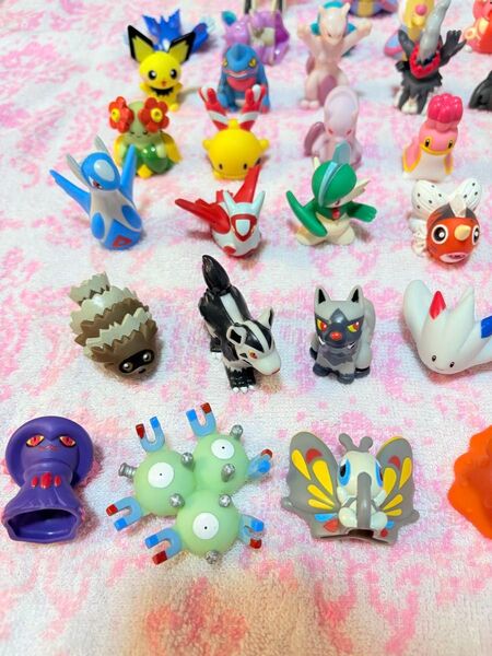 ポケモンキッズ 30体 + 大きいゼルネアス と クレセリア ポケモン 指人形 フィギュア