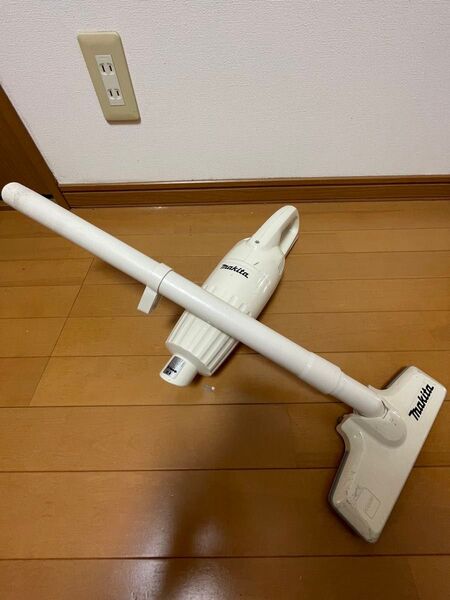 Makita ハンディクリーナー ホワイト 掃除機 マキタ