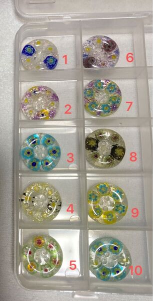 ハンドメイド 〜花のガラス石ボタン(大)〜