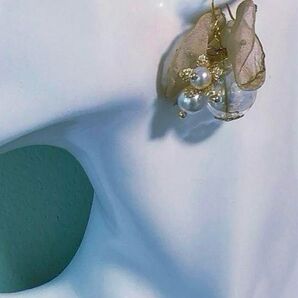 シャボン玉ピアス パール シフォンフラワーピアス イヤリング ハンドメイド