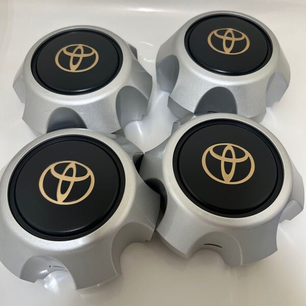 TOYOTA純正ランドクルーザー80 16インチホイールセンターキャップ (ハブキャップ)