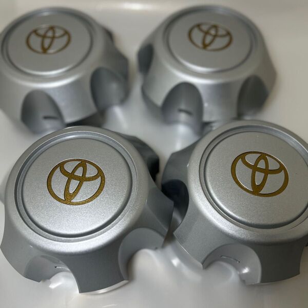 TOYOTAランドクルーザー80 16インチ アルミホイール用センターキャップ