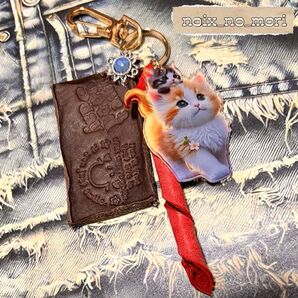 189 ★ sale ★ 本革 くるくるタッセル 端切れ ダメージ加工 アクリルプレートキーホルダー ★ 【おまとめ割¥830】