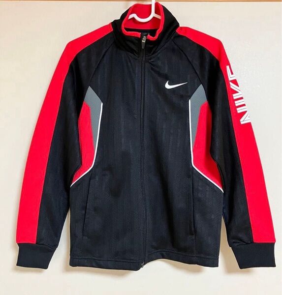 【美品】NIKE(ナイキ)ジャージ上着140〜150cm キッズ かっこいい オシャレ ミニバス バスケット サッカー