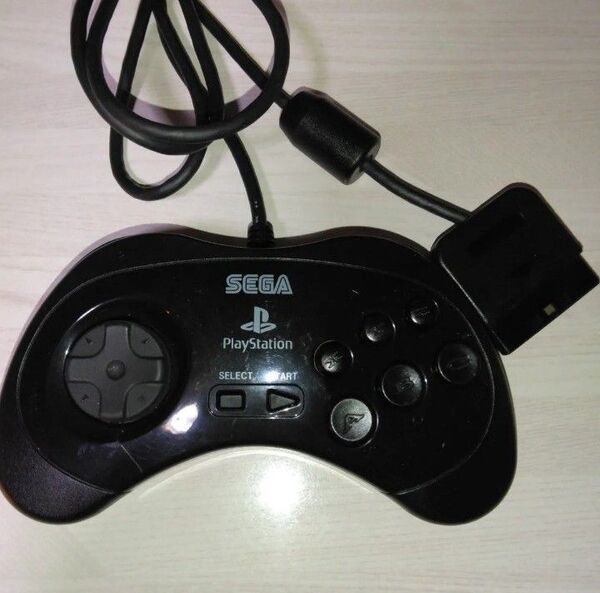 PS2用 復刻版 セガサターンコントロールパッド (ブラック)