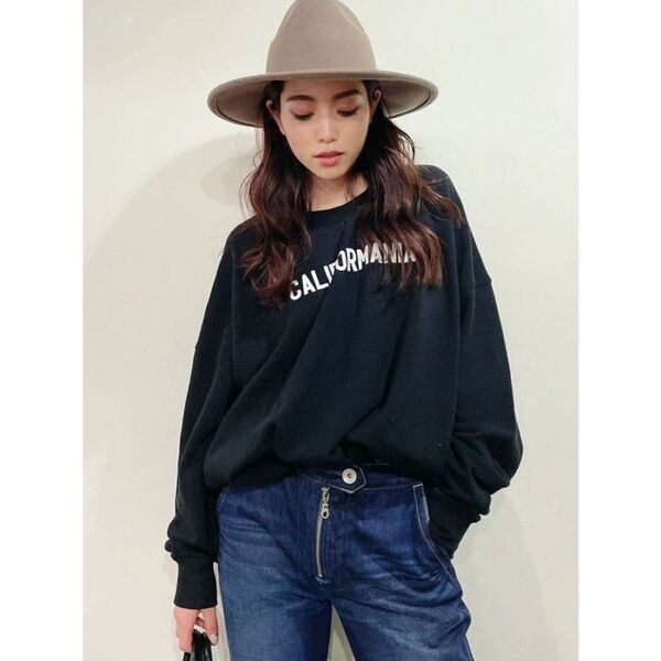 GYDA(ジェイダ)CALIFORMANIA BUNNYスウェットTOPS 新品タグ付き