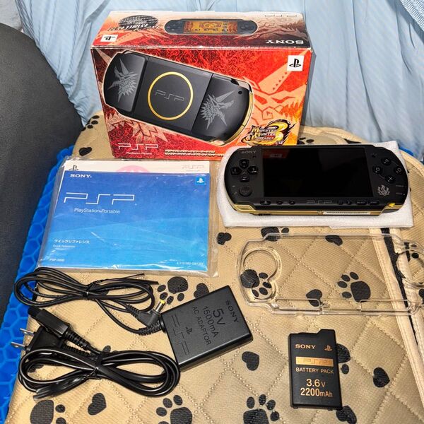 箱 説明書付き 貴重 希少 極美品 PSP 3000 MHB 特別モデル モンスターハンター3rd ハンターズモデル
