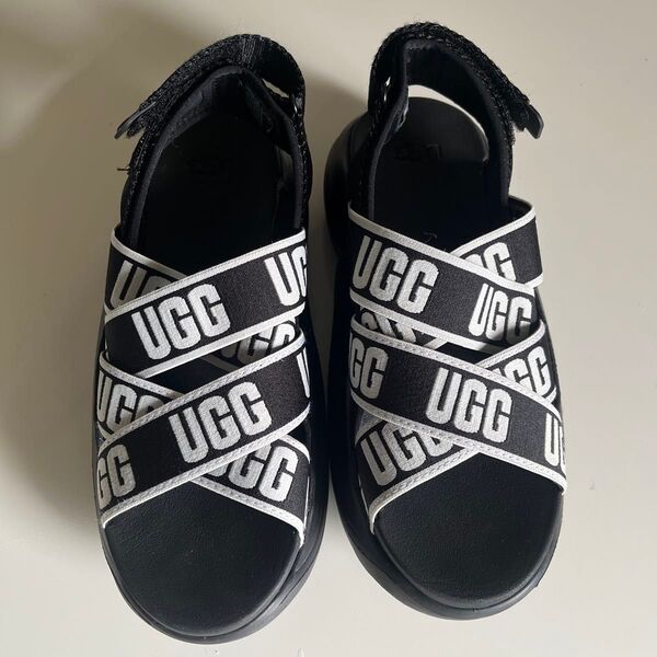 UGG サンダル 厚底