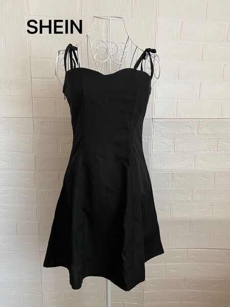 ☆SHEIN☆ キャミソールワンピース 黒 XSサイズ
