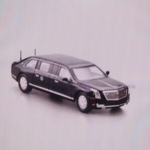 新品未使用未開封品596ミニカーキャデラックビーストワン1/64スケールアメリカ 大統領専用車2019年式モデル
