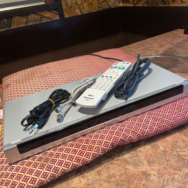 パナソニックDMR-BWT550/500GB/2番組W録/フル装/3D/完動品! ブルーレイレコーダー