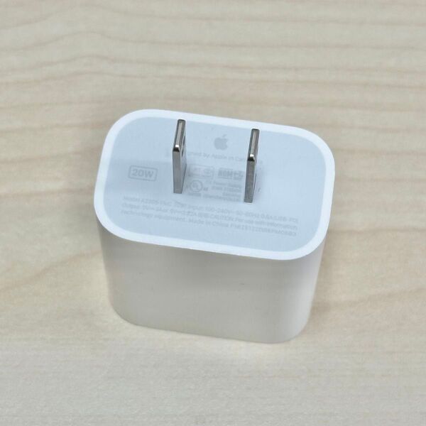 ★Apple 純正 20W 電源アダプタ USB-C