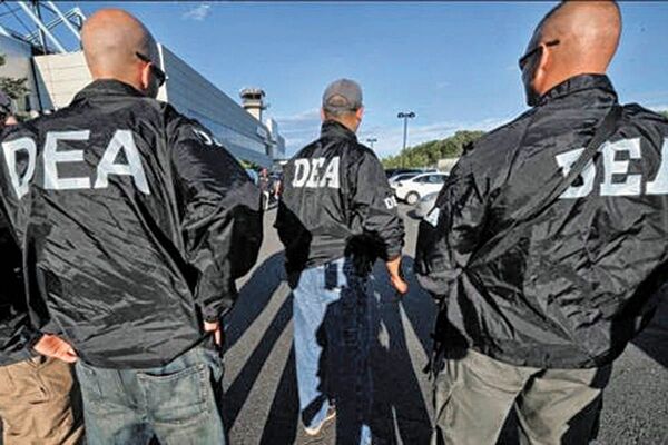 少量入荷 送料込 DEA 麻薬取締局 XLサイズ コーチジャケット サバゲー コスプレ