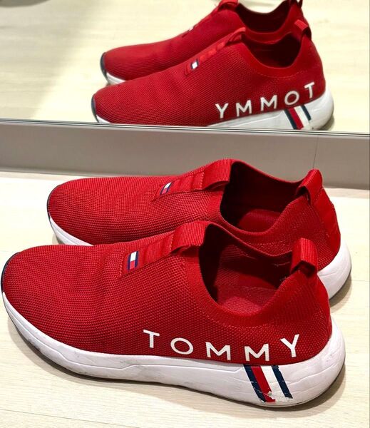 トミー TOMMY スニーカー