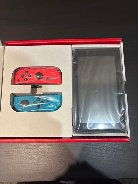 Nintendo Switch 本体 Joy-Con ネオンレッド/ネオンブルー