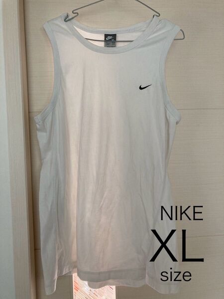 【Nike swoosh XL タンクトップ】ホワイト バスケ ジム スポーツウェア ナイキ 白 ホワイト ロゴ スウッシュ