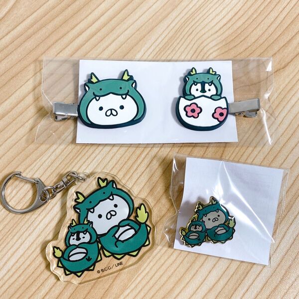 新品 ねこぺん日和 辰年 新年 オリジナルグッズ アクリルキーホルダー ピンバッジ 髪留め 3種類セット