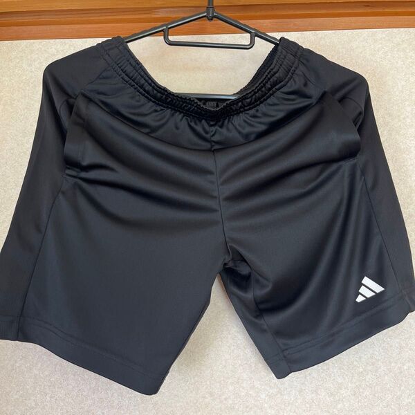 アシックス 新品 140 ショートパンツ