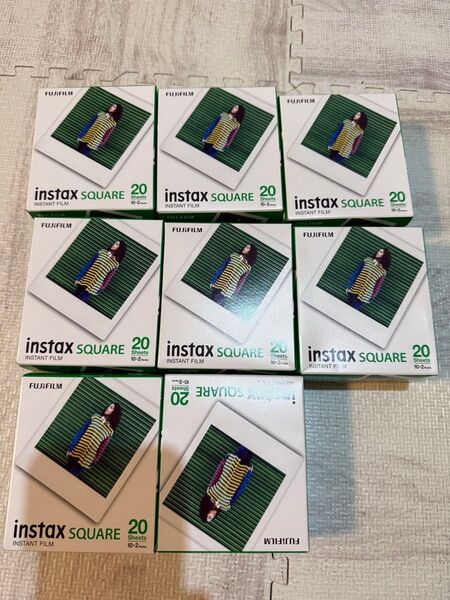 富士フイルム FUJIFILM チェキカメラ用フィルム instax SQUARE スクエア 20枚 x8箱