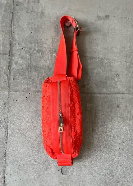 bottega venetaのボディバック