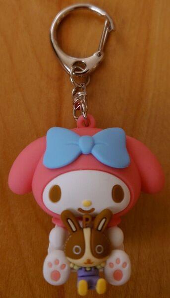 マイメロディ・宇佐美コラボキーホルダー