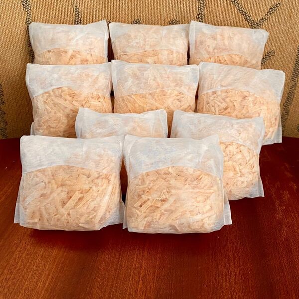 53 削りたてをお届けします 国産 ヒノキチップ ひのきおがくず 檜チップ 香り袋 おがくず10袋