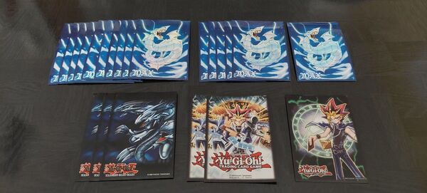 中古 遊戯王 公式 非公式スリーブ 武藤遊戯 海馬 城之内 ブルーアイズアルティメットドラゴン サイバードラゴンっぽいやつ