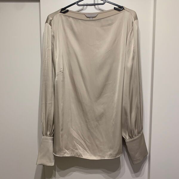 未使用品 H&M 長袖ブラウス ベージュ ボリューム袖