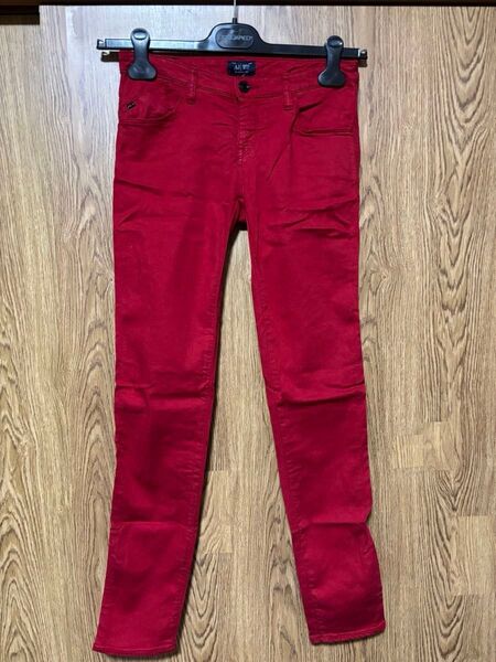AJ Armani Jeans スキニーパンツ レッド レディース