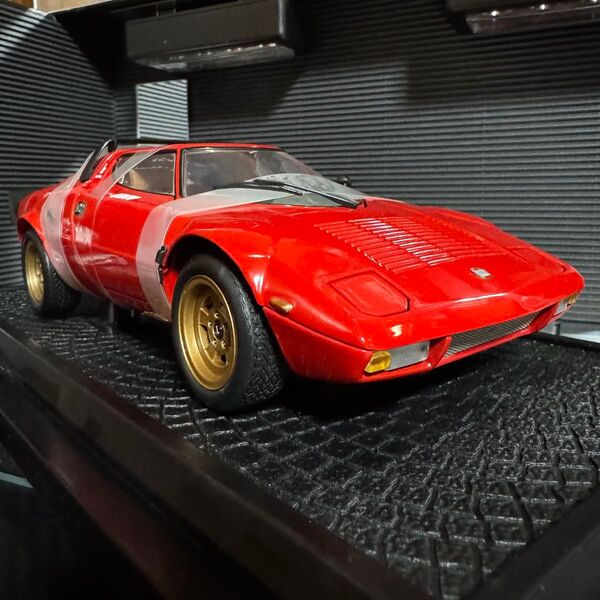 激レア 絶版未展示品 京商 1/18 ランチア ストラトス HF レッド