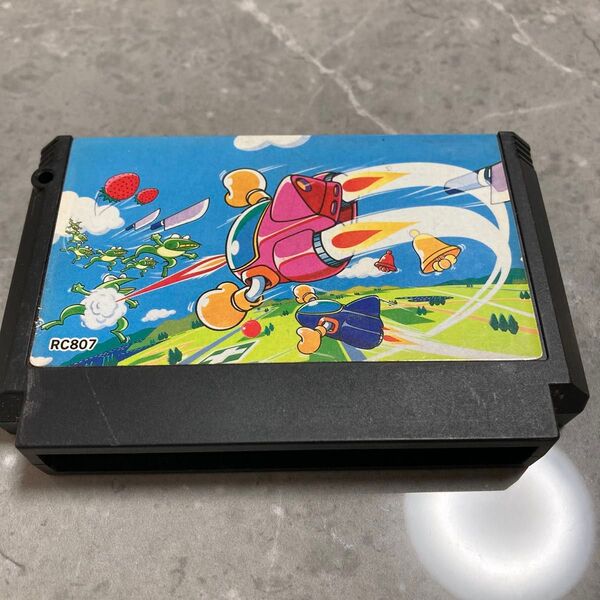 ツインビー ファミコン2本目から150円値引き 名前あり