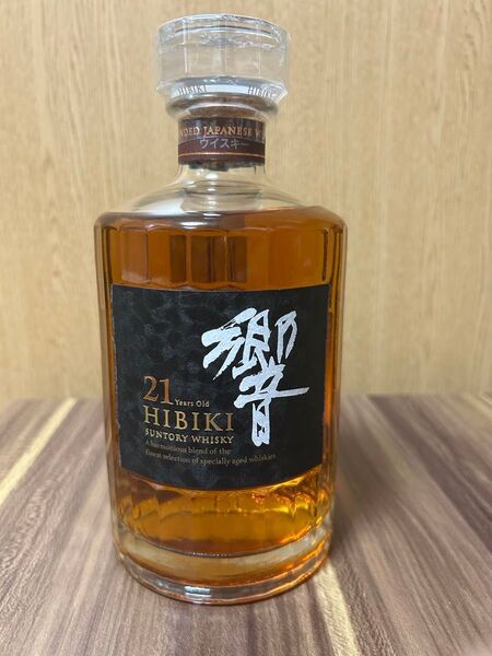 サントリー響21年 700ml 新品未開封 箱なし、正規店より購入、最新ホログラムシール付き。