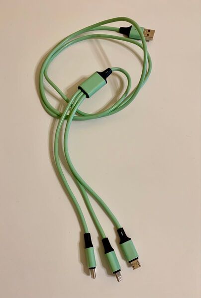 充電ケーブル TypeA→ Lightning Type-C TypeB