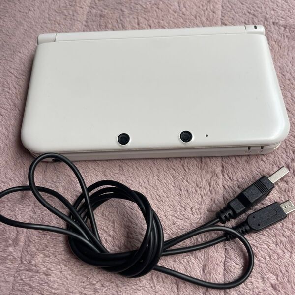 Nintendo NEW ニンテンドー 3DS LL パールホワイト 本体 充電の線